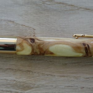 Bolt Action Pen Kit (Upgrade Gold) and Catspaw Yew